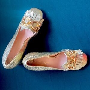 Size 6 kate spade chunky 2.5” heel.  Muted metallic gold.